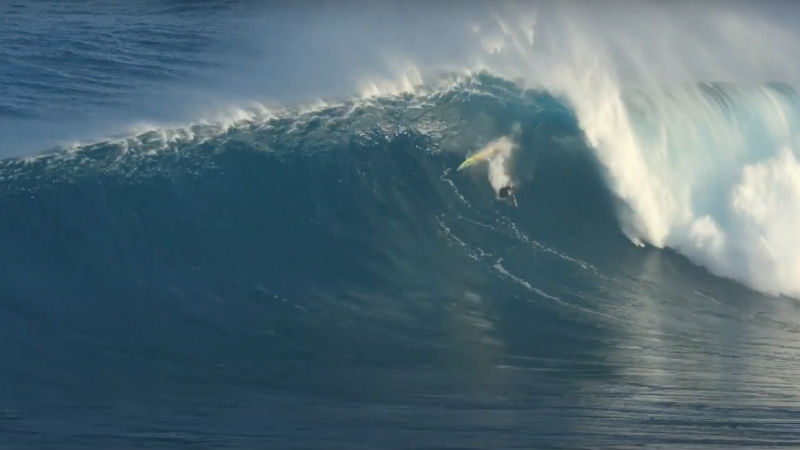 Jojo Roper y un fuerte wipeout en Maui