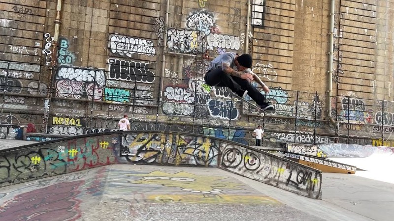 Zack Doelling dando vueltas por New York