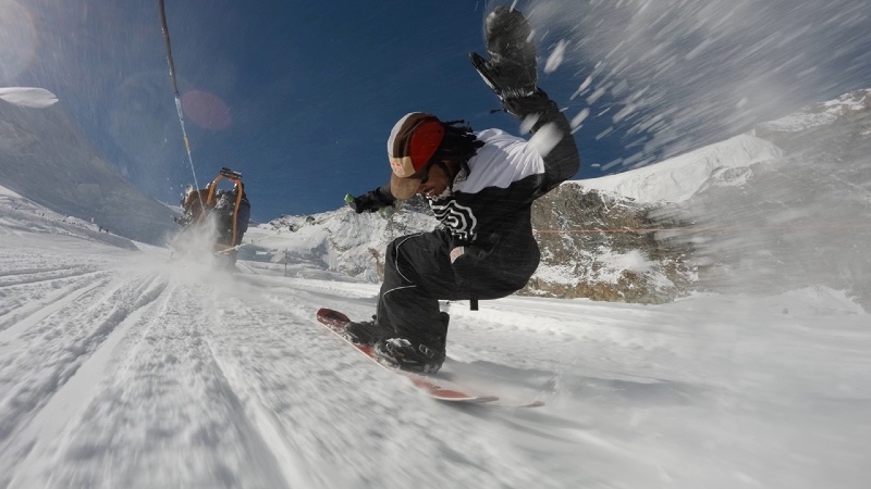Zeb Powell y una snow session desde Sass-Fee